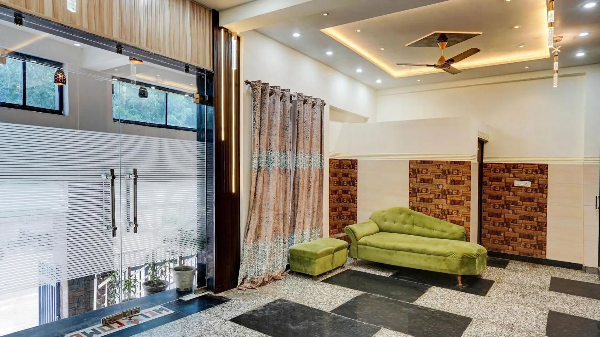 Hotel Jimmy Palace Home Stay Agra   Agra (Uttar Pradesh)