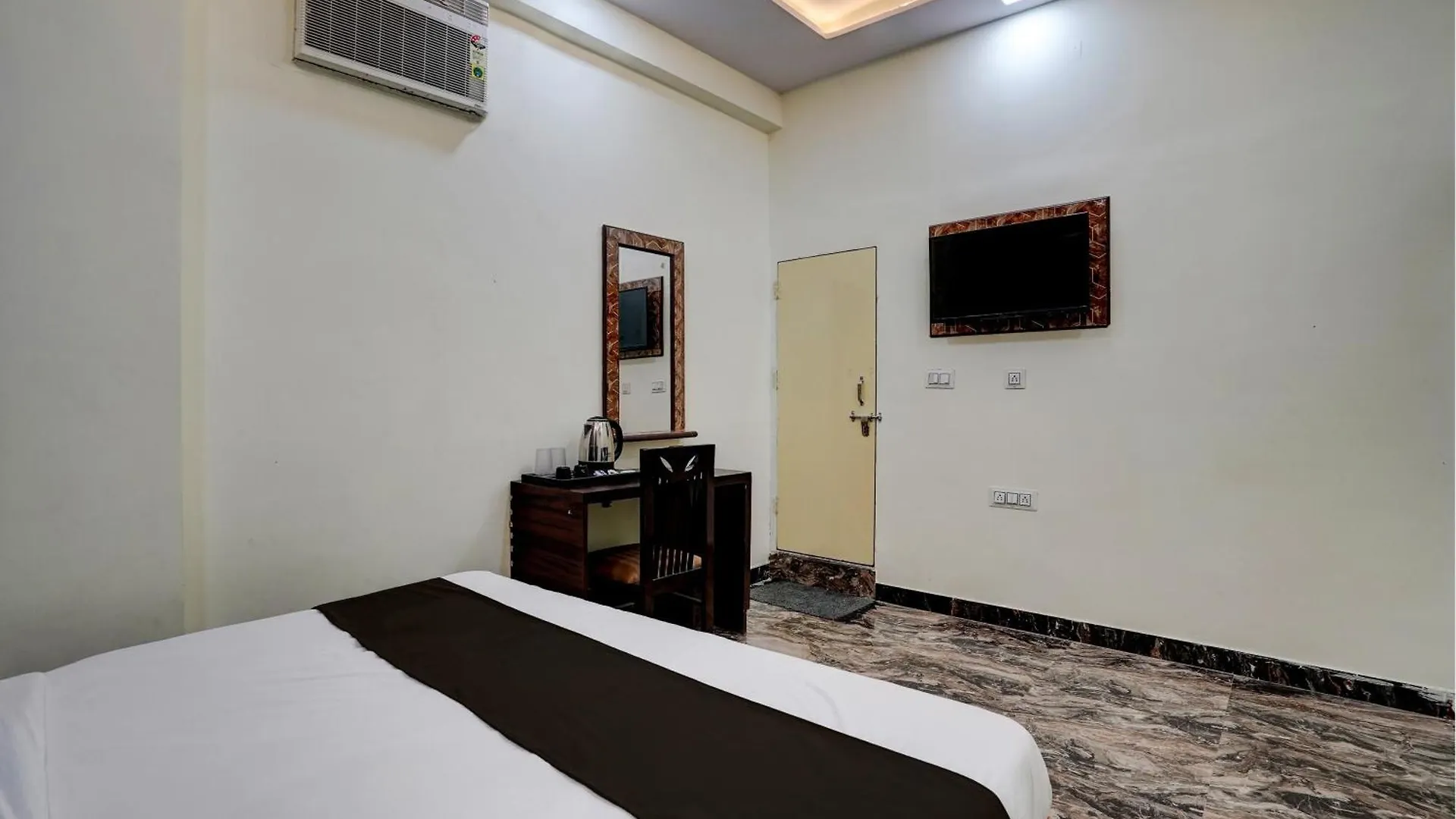 Hotel Jimmy Palace Home Stay Agra