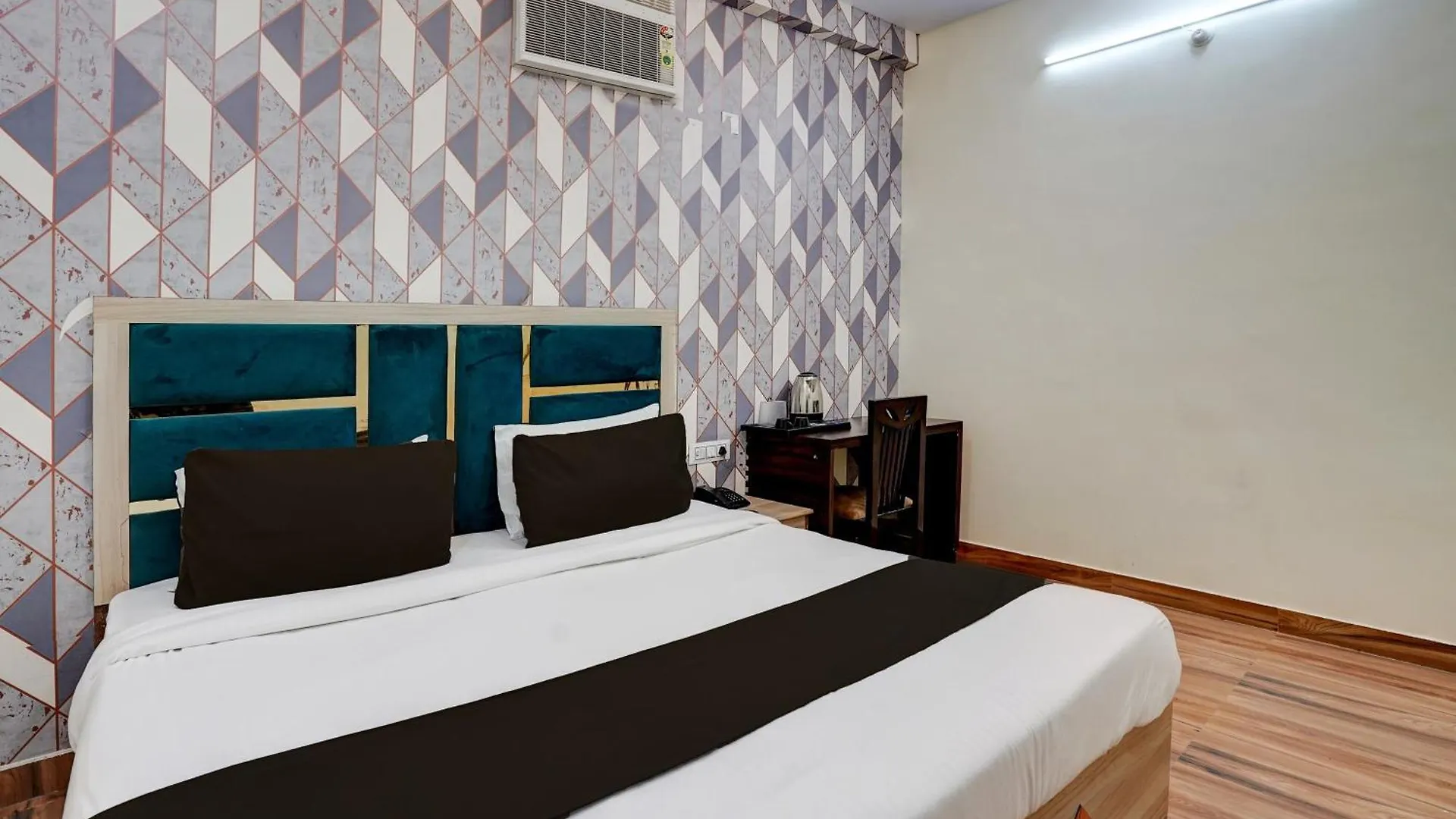 Hotel Jimmy Palace Home Stay Agra  Agra (Uttar Pradesh)